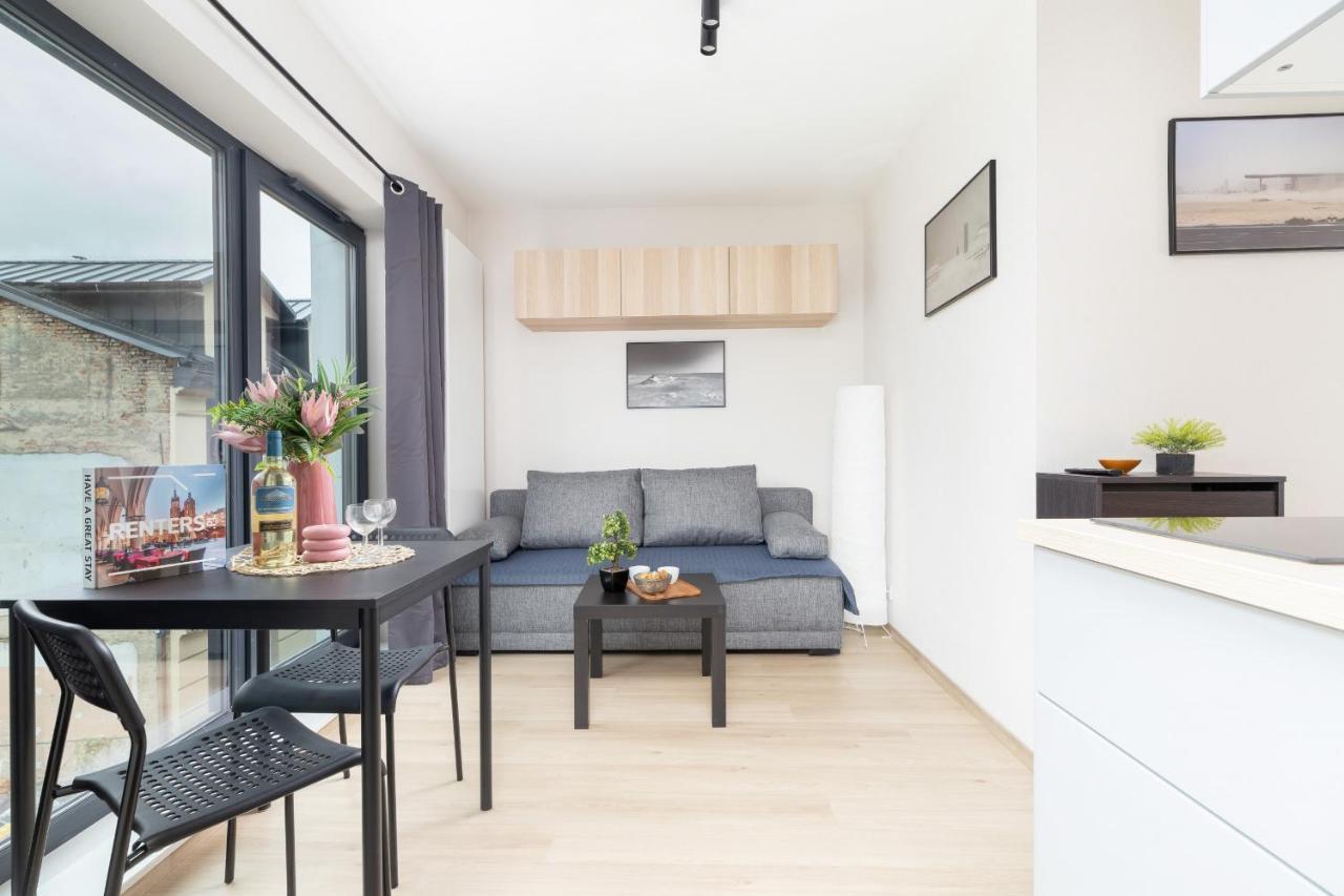 Апартаменти Cozy Sauna & Ac By Renters Краків